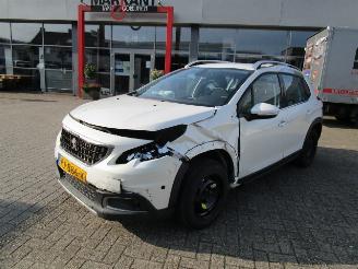 damaged commercial vehicles Peugeot 2008 1.2 2017/8