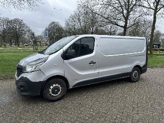 dommages motocyclettes  Renault Trafic 1.6dci l2 h1 2016/6