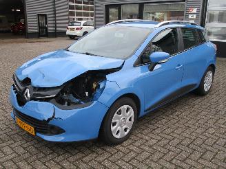 dommages fourgonnettes/vécules utilitaires Renault Clio ESTATE 1.5 DCI EXPRESSIEN 2013/6