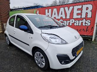 dommages  camping cars Peugeot 107 1.0 access AIRCO 2012/3