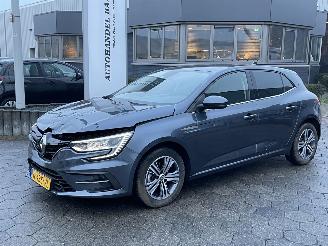 Avarii scootere Renault Mégane 1.3 TCe Intens 2022/1