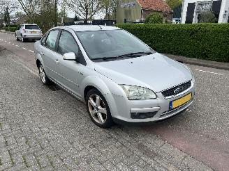 dommages scooters Ford Focus 2.0 TDCi 16v Sedan 2006/11