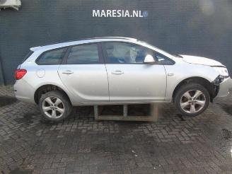 disassembly commercial vehicles Opel Astra Astra J Sports Tourer (PD8/PE8/PF8), Combi, 2010 / 2015 1.4 16V ecoFLEX 2012/2