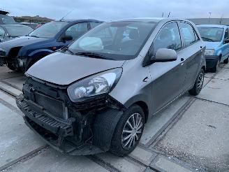 damaged commercial vehicles Kia Picanto  2013/11