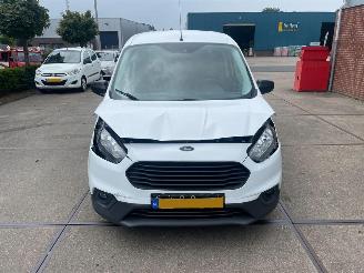 damaged commercial vehicles Ford Courier  2019/4