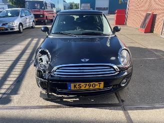damaged commercial vehicles Mini One  2009/1