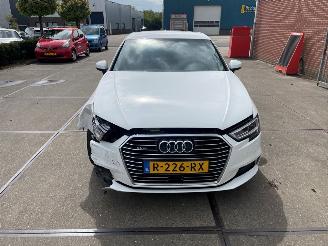 voitures fourgonnettes/vécules utilitaires Audi A3  2017/7