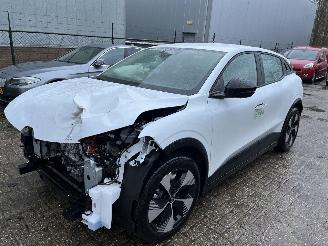 dommages autres Renault Mégane E-Tech Optimum Charge Equilibre  160 kW/60 kWh 2023/8
