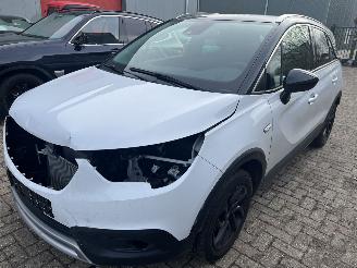 dañado vehículos comerciales Opel Crossland X  1.2 Turbo Innovation 2019/7