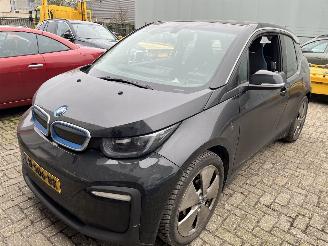 Unfall Kfz LKW BMW i3 125 KW / 42,2 kWh   120 Ah  Automaat 2019/12