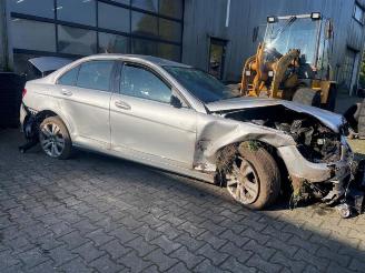 Damaged car Mercedes C-klasse C (W204), Sedan, 2007 / 2014 3.0 C-350 CDI V6 24V 2010/3