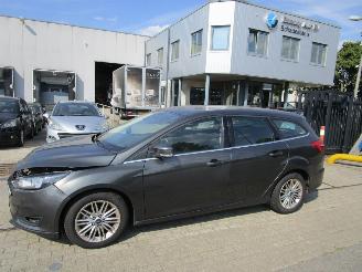 dommages machines Ford Focus 1.0i 92kW 93000 km 2017/4