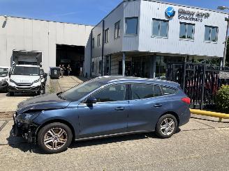 disassembly commercial vehicles Ford Focus 1.0i 92kW Combi Clima Navi 2022/3