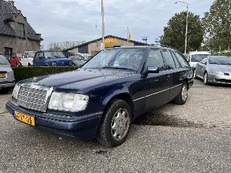 damaged motor cycles Mercedes 200-280 E280 ELEGANCE 7 PERSOONS UITVOERING, AIRCO, PRIJS IS INCL. BTW !!! 1995/1