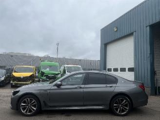 dommages scooters BMW 7-serie 740 IPERFORMANCE HIGH EXECUTIVE BJ 2017 125000 KM 2017/9
