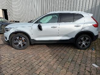Volvo XC40 XC40 (XZ) 2.0 T4 Geartronic 16V (B4204T47) [140kW]  (09-2018/12-2021) picture 4
