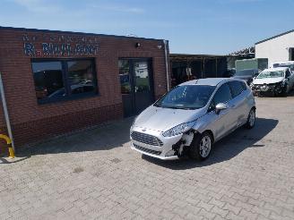 dañado vehículos comerciales Ford Fiesta TITANIUM 2015/8