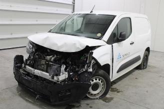 dañado caravana Citroën Berlingo  2021/4