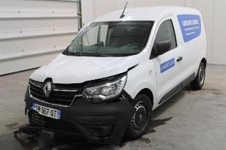 Unfall Kfz Wohnwagen Renault Express  2023/3
