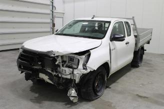 dañado caravana Toyota Hilux  2021/4