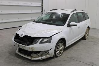 Damaged car Skoda Octavia  2021/3