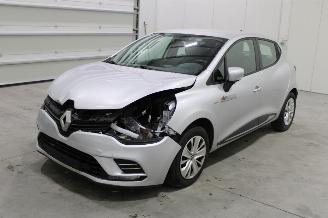 Damaged car Renault Clio  2018/10