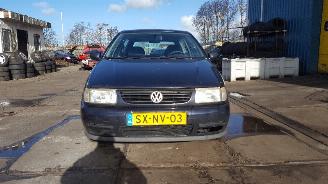 dommages machines Volkswagen Polo Polo (6N1) Hatchback 1.6i 75 (AEE) [55kW]  (10-1994/10-1999) 1998/2
