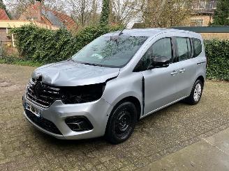 dommages fourgonnettes/vécules utilitaires Renault Kangoo 15 dci new tyoe 5 pace Zen 2022/1