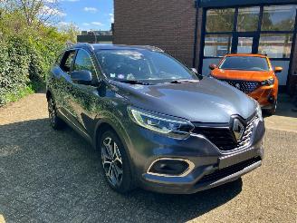 danneggiata veicoli commerciali Renault Kadjar 140 pk automaat 59dkm spuitwerk  intens bose NL papers 2019/1