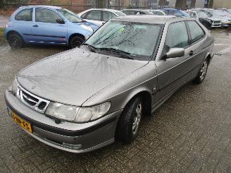 damaged commercial vehicles Saab 9-3 2.0t se coupe 2001/9