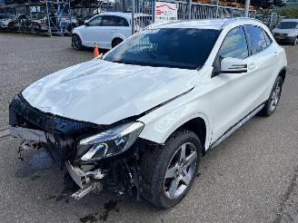 damaged commercial vehicles Mercedes GLA  2015/1