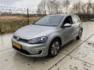 dañado vehículos comerciales Volkswagen e-Golf 100 kWh -LED-NAVI-PDC 2019/1