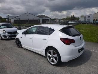 dañado camper Opel Astra 1.7 CDTI    A17DTJ 2010/5