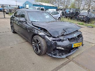 dañado vehículos comerciales BMW 3-serie  2017/1