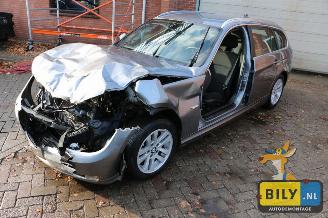 uszkodzony samochody ciężarowe BMW 3-serie E91 320i 2010/6