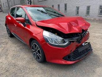 Unfall Kfz Roller Renault Clio EXPRESSION 2014/4