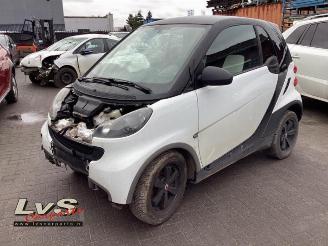 occasion passenger cars Smart Fortwo Fortwo Coupe (451.3), Hatchback 3-drs, 2007 1.0 45 KW 2011/10