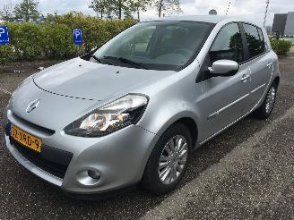Avarii scootere Renault Clio 1.2 tce 5drs 2012/3
